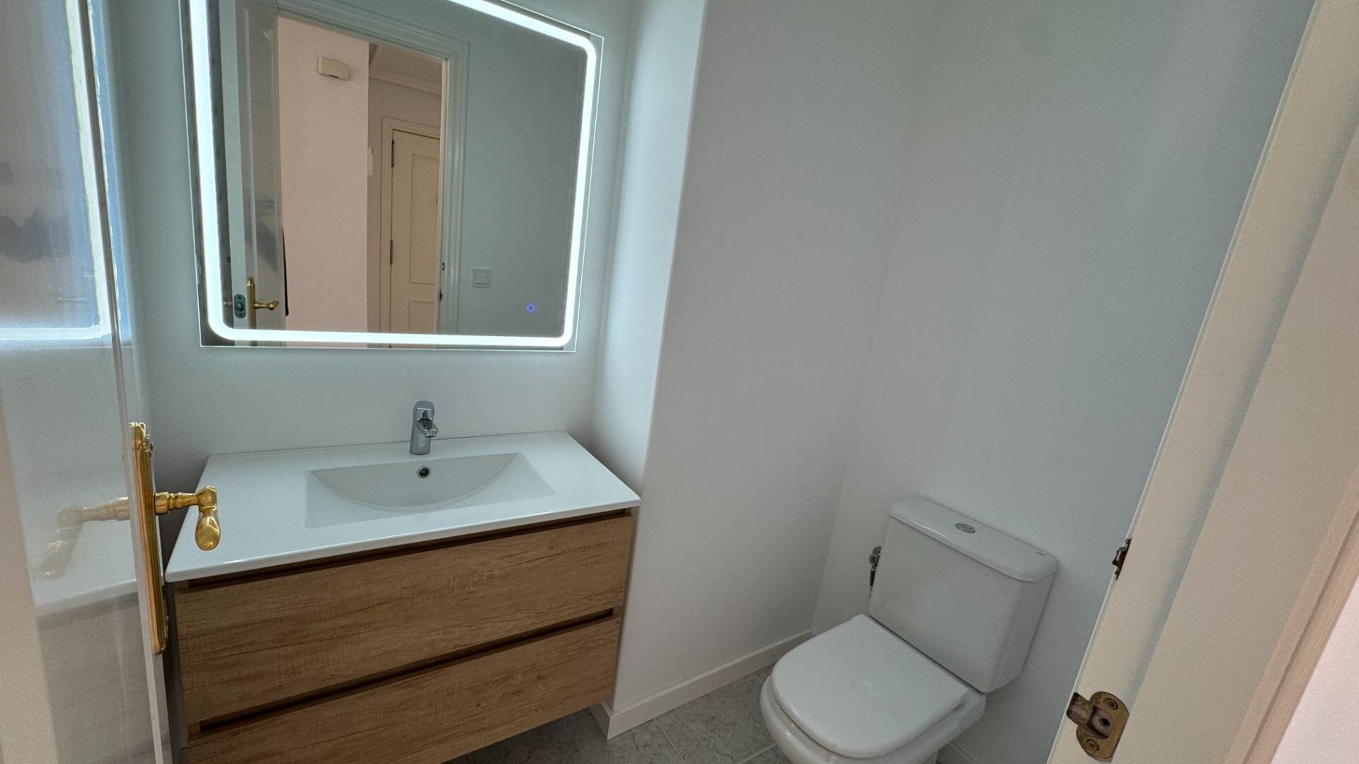 2-Bedroom Apartment in Villamartín-las Filipinas, Orihuela Costa - Image 19
