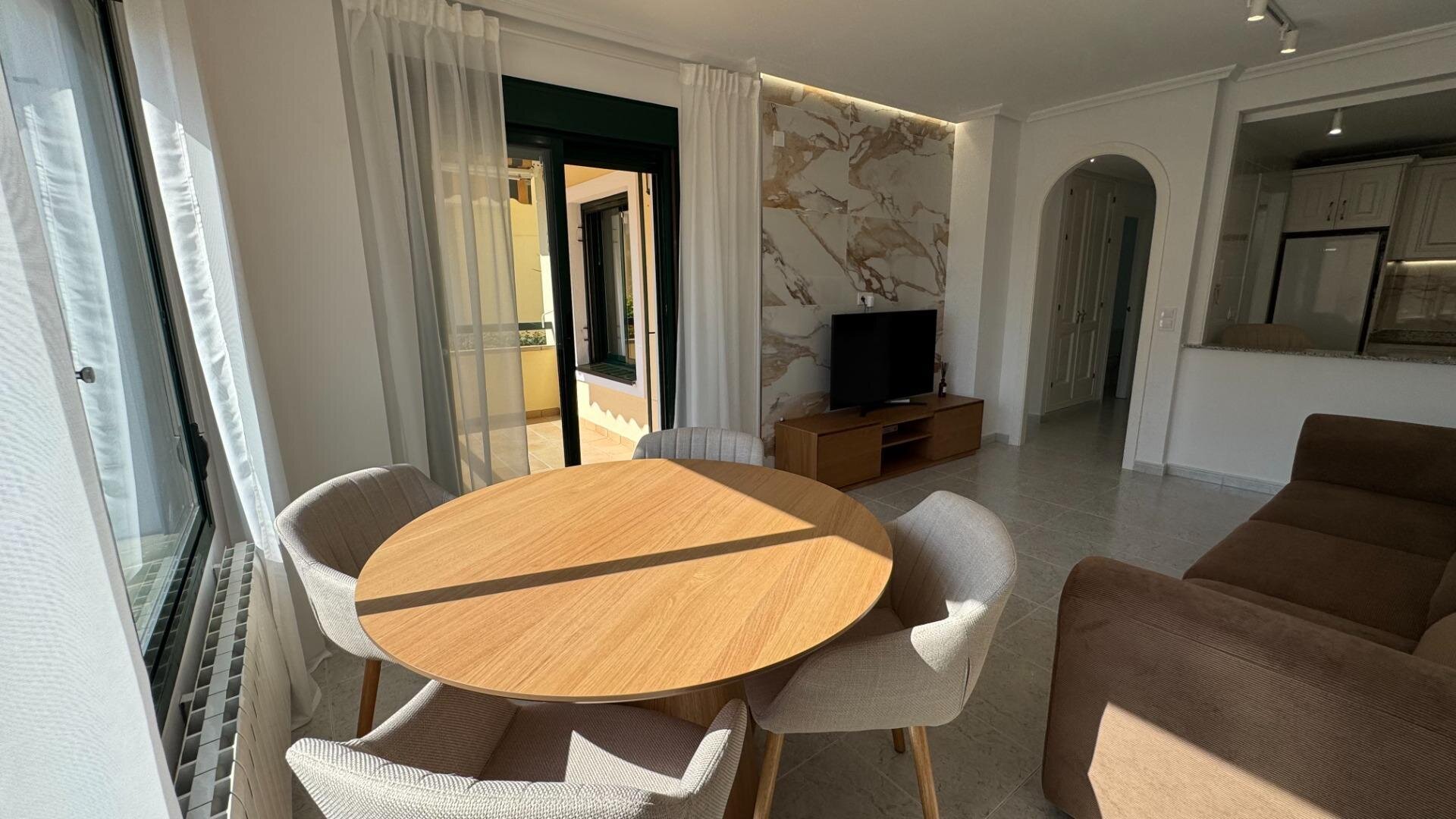 2-Bedroom Apartment in Villamartín-las Filipinas, Orihuela Costa - Image 4