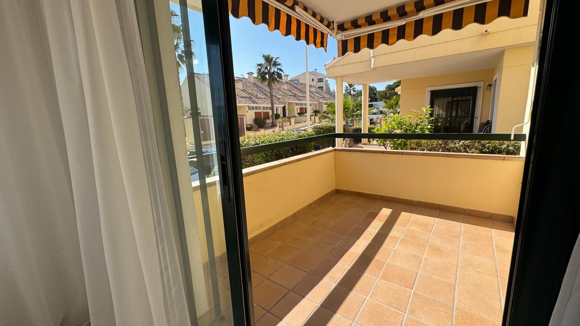 2-Bedroom Apartment in Villamartín-las Filipinas, Orihuela Costa - Image 5