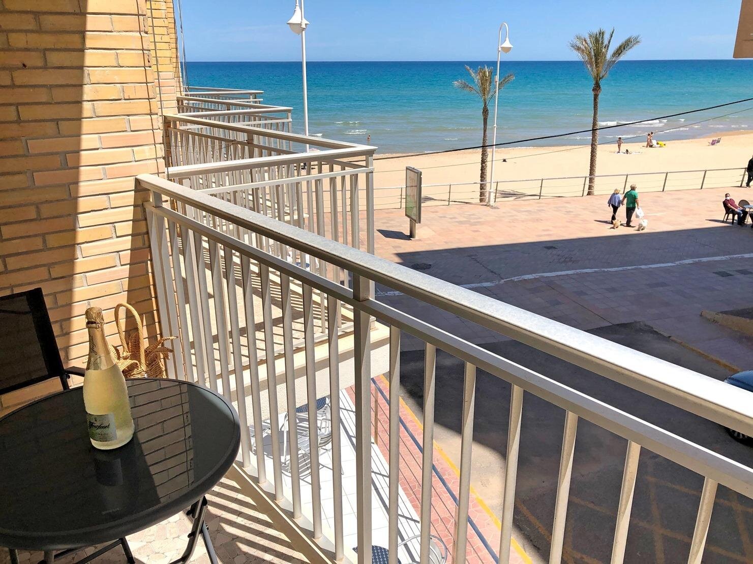 Apartment in Guardamar del Segura - Image 1