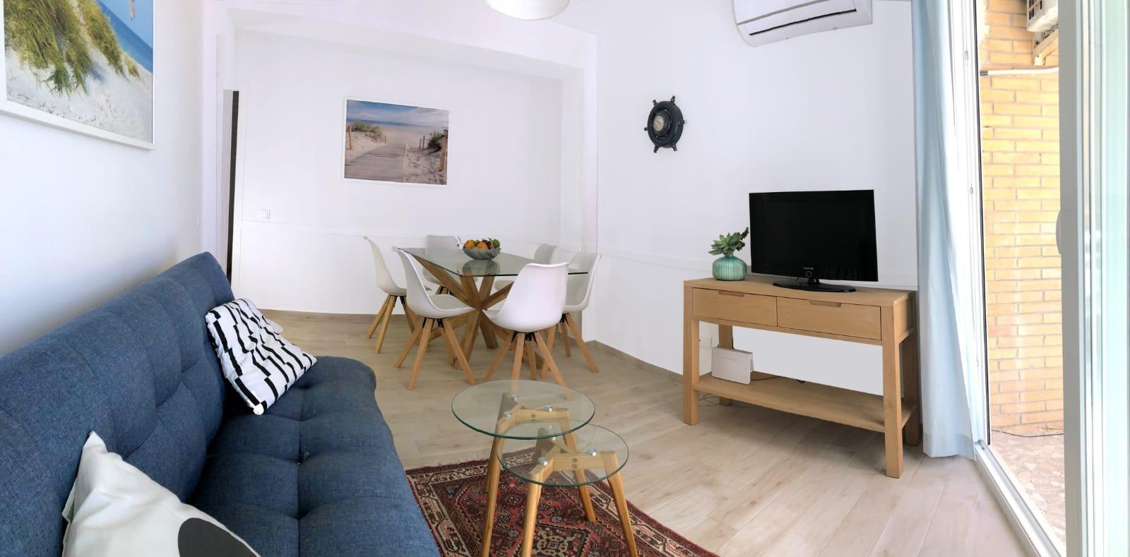 2-Bedroom Apartment in Pueblo, Guardamar del Segura - Image 2