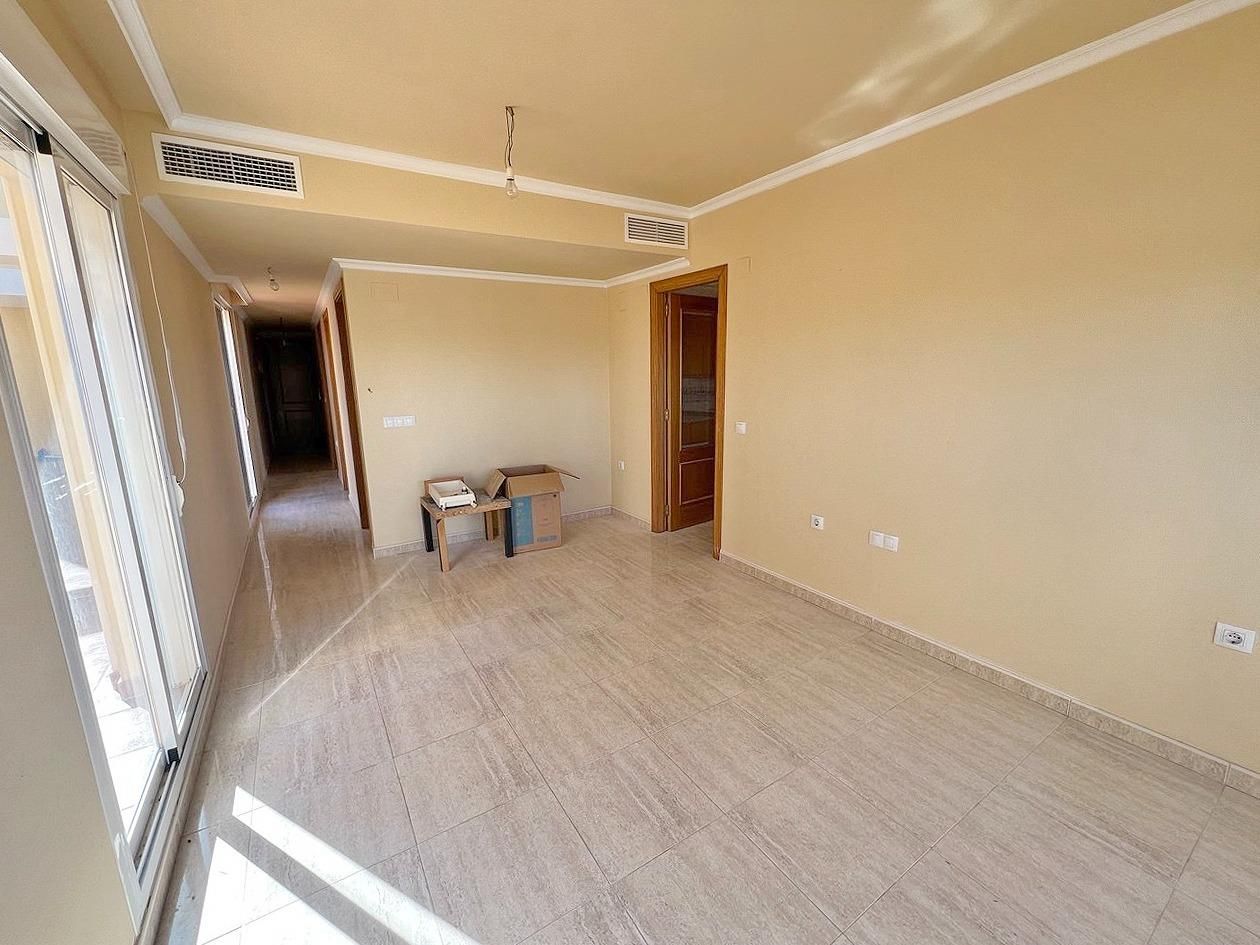 Penthouse de luxe de 2 Chambres à Puerto Deportivo, Guardamar del Segura - Image 4