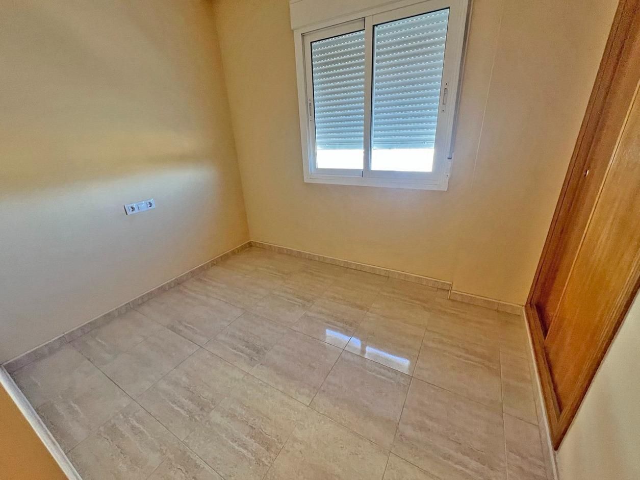 Penthouse de luxe de 2 Chambres à Puerto Deportivo, Guardamar del Segura - Image 7