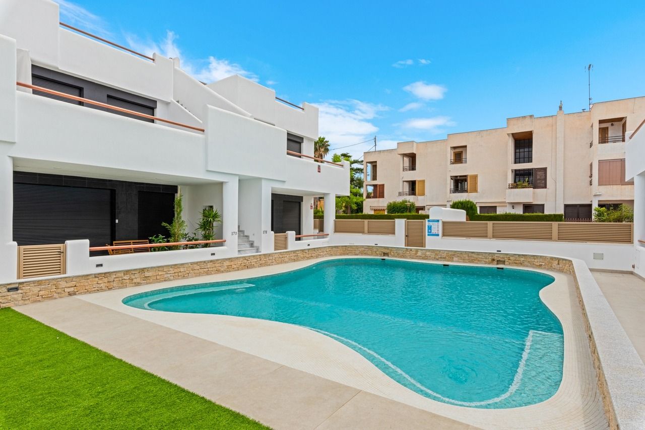 2-Bedroom Apartment in Centro, San Javier - Image 39