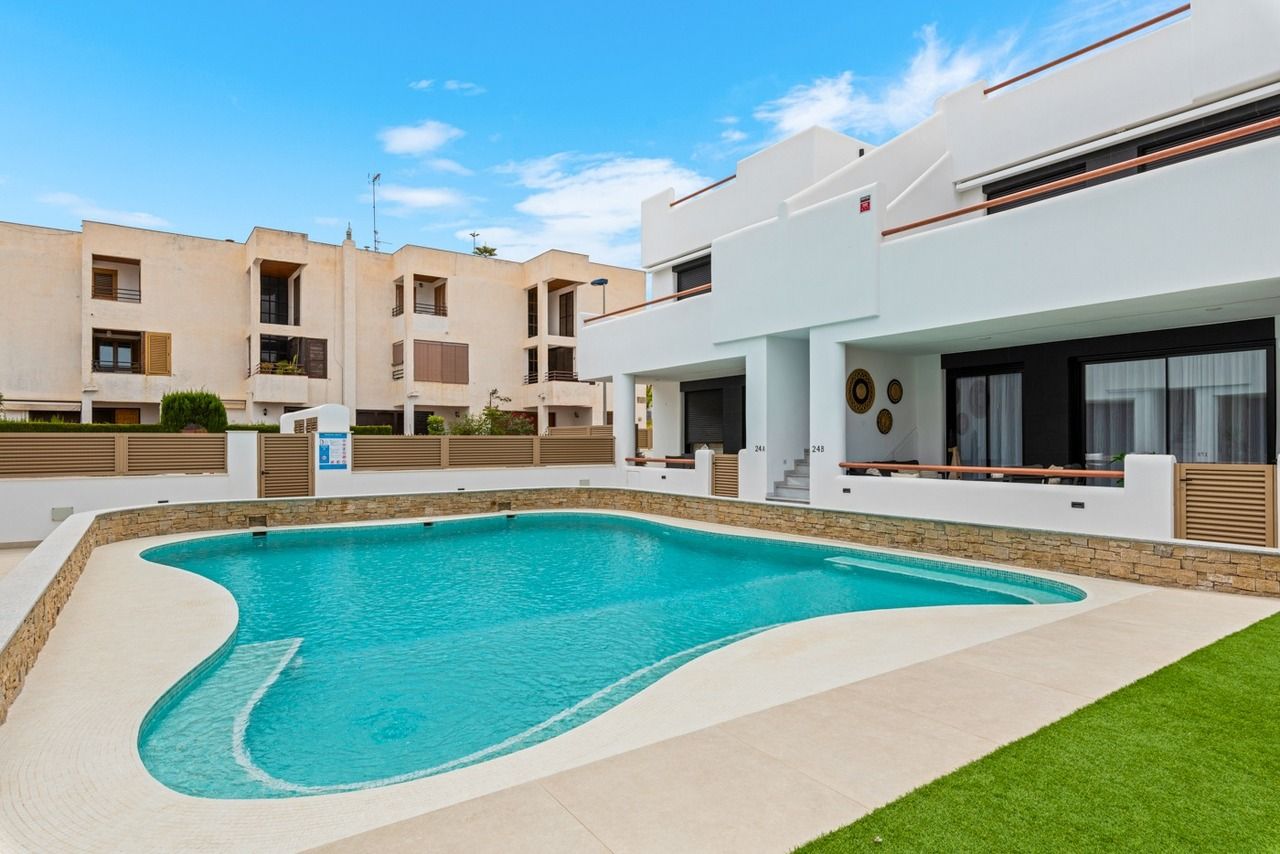2-Bedroom Apartment in Centro, San Javier - Image 40