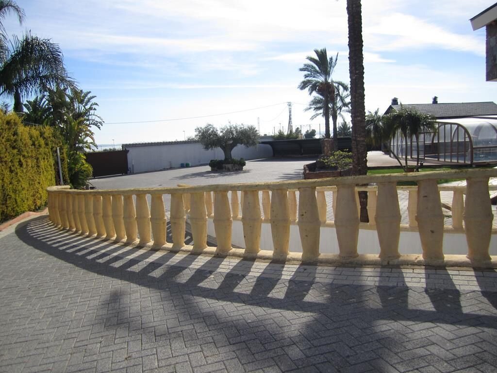 Villa met 5 Slaapkamers in Costa Blanca Sur, Los Montesinos - Image 5