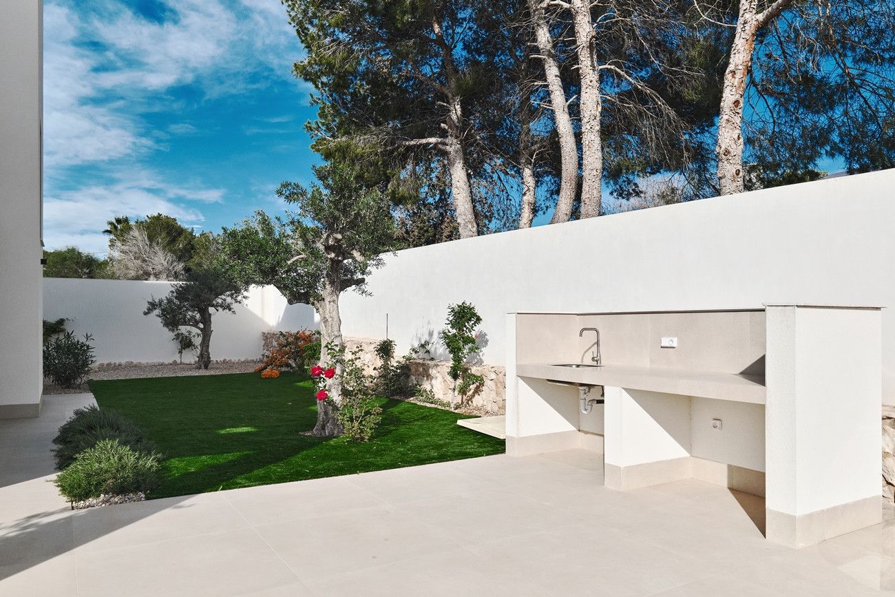 3-Bedroom Villa in Lomas de Cabo Roig, Orihuela Costa - Image 20