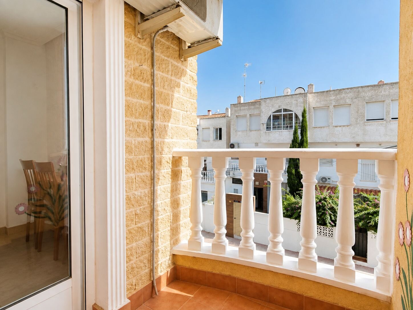 2-Bedroom Apartment in Estacion de Autobuses, Torrevieja - Image 13