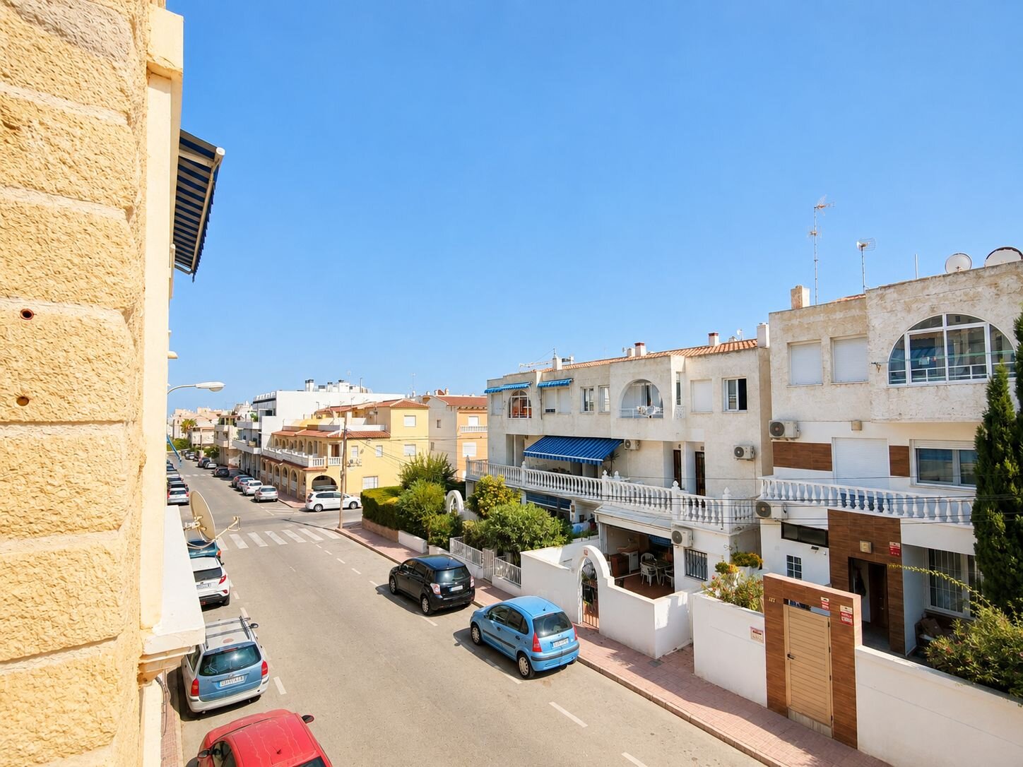 2-Bedroom Apartment in Estacion de Autobuses, Torrevieja - Image 14