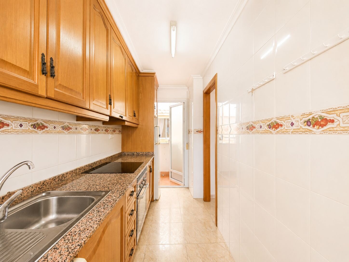 2-Bedroom Apartment in Estacion de Autobuses, Torrevieja - Image 18
