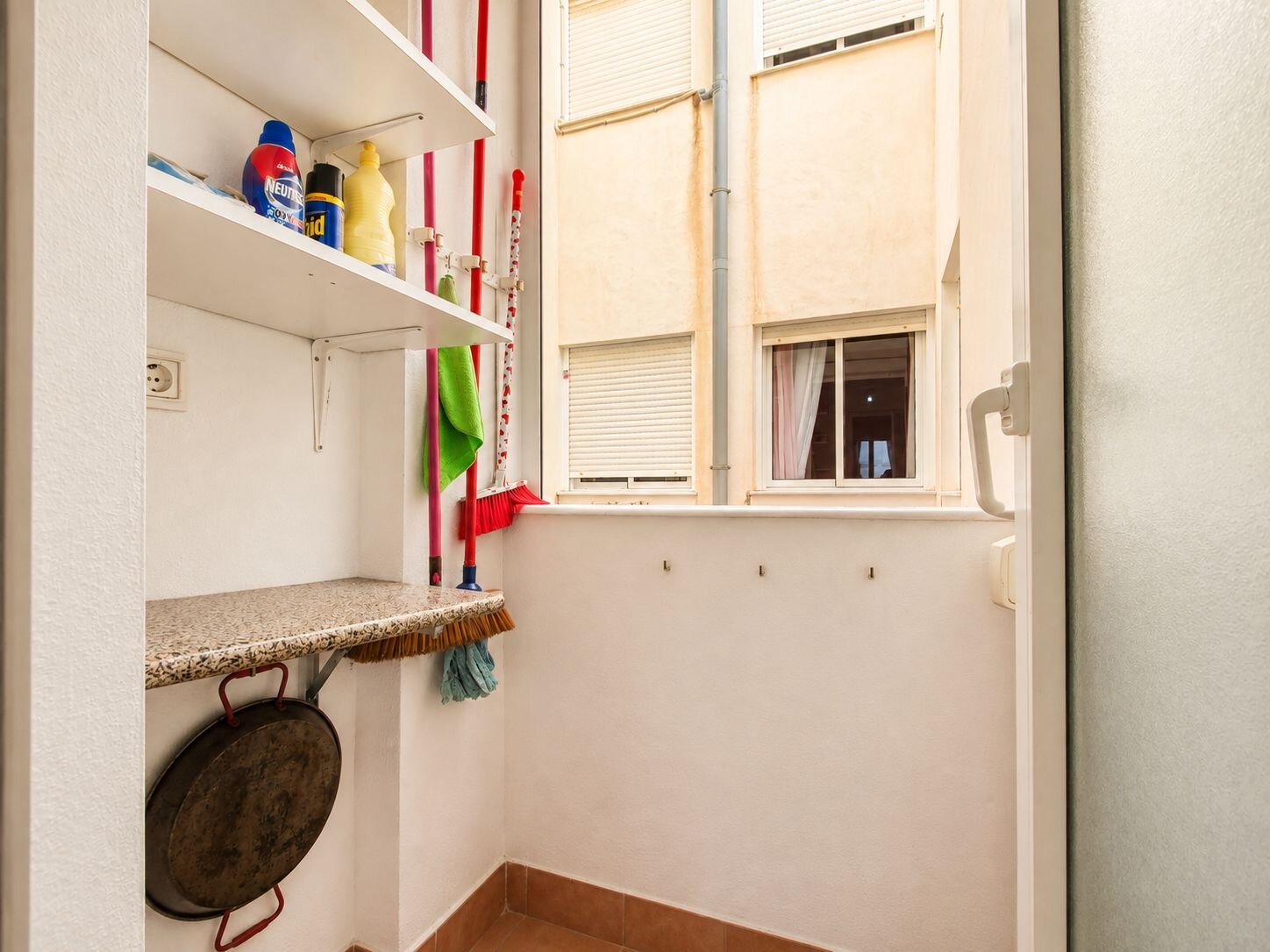 2-Bedroom Apartment in Estacion de Autobuses, Torrevieja - Image 19