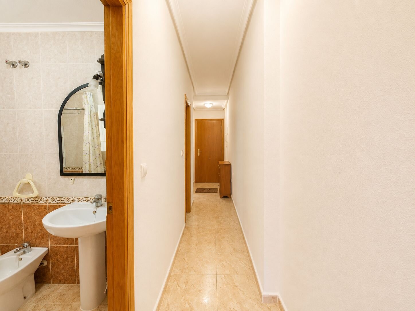 2-Bedroom Apartment in Estacion de Autobuses, Torrevieja - Image 20