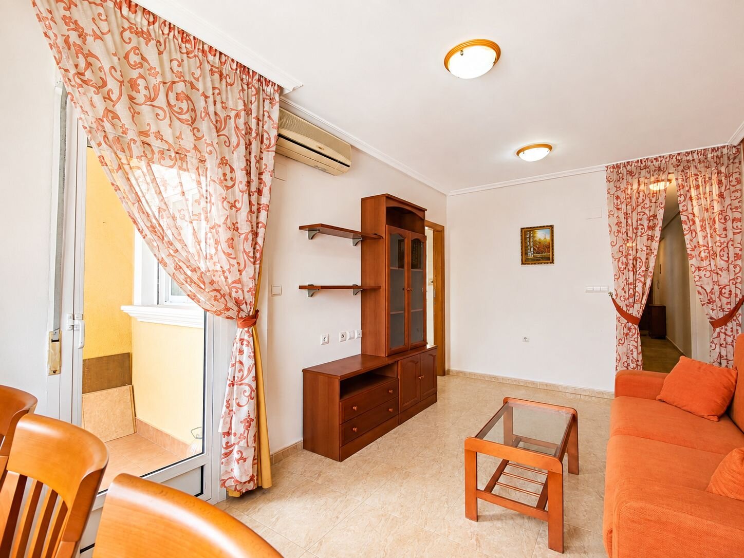 2-Bedroom Apartment in Estacion de Autobuses, Torrevieja - Image 6
