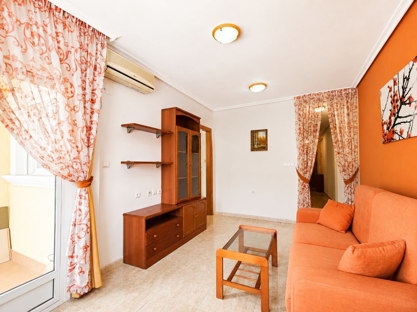 2-Bedroom Apartment in Estacion de Autobuses, Torrevieja - Image 7