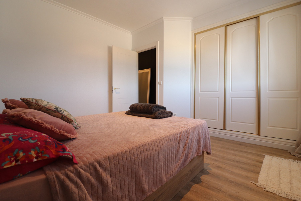 3-Bedroom Detached House in  Rojales | Sunny Casas - Cost... - Image 15