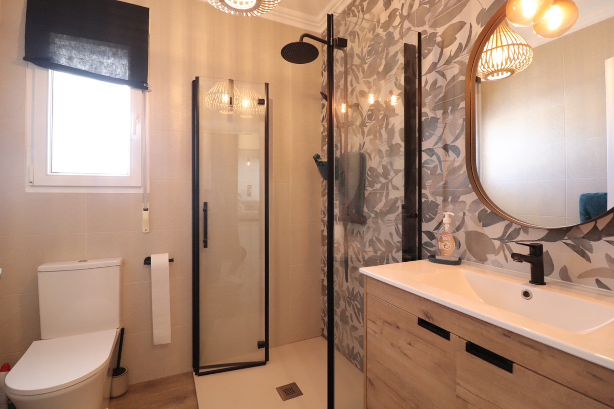 3-Bedroom Detached House in  Rojales | Sunny Casas - Cost... - Image 17