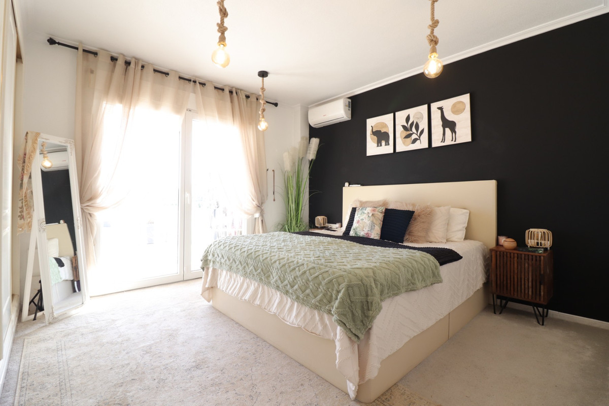 3-Bedroom Detached House in  Rojales | Sunny Casas - Cost... - Image 18