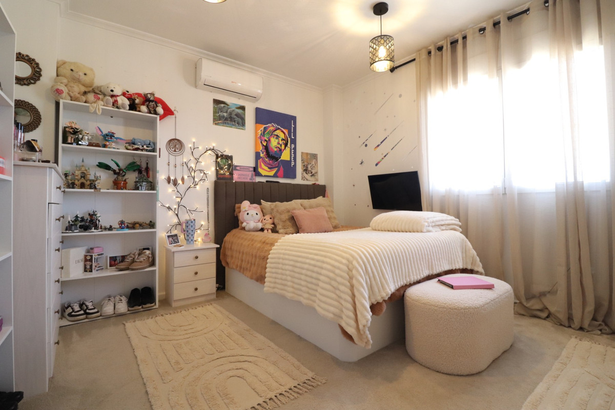 3-Bedroom Detached House in  Rojales | Sunny Casas - Cost... - Image 21