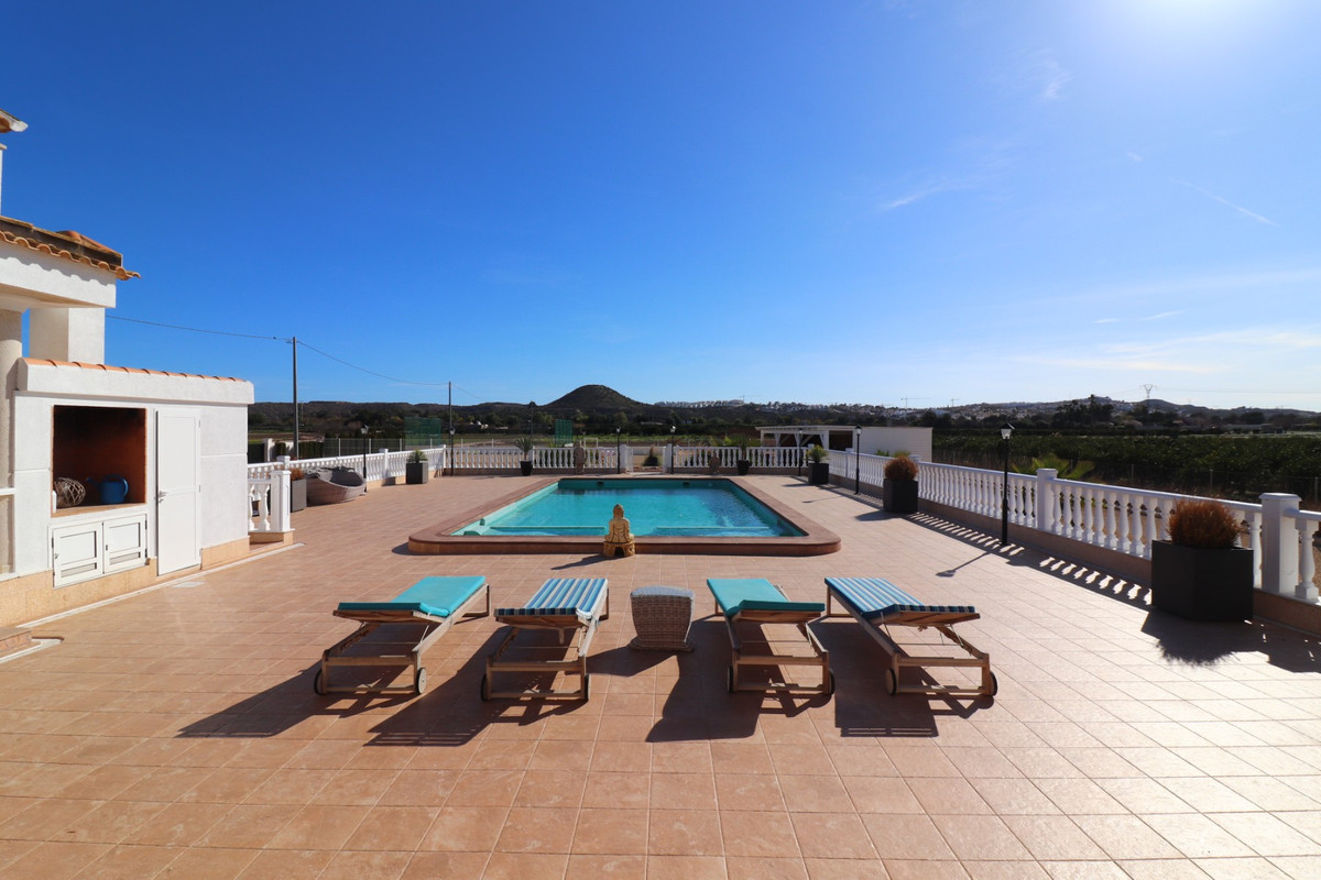 3-Bedroom Detached House in  Rojales | Sunny Casas - Cost... - Image 4