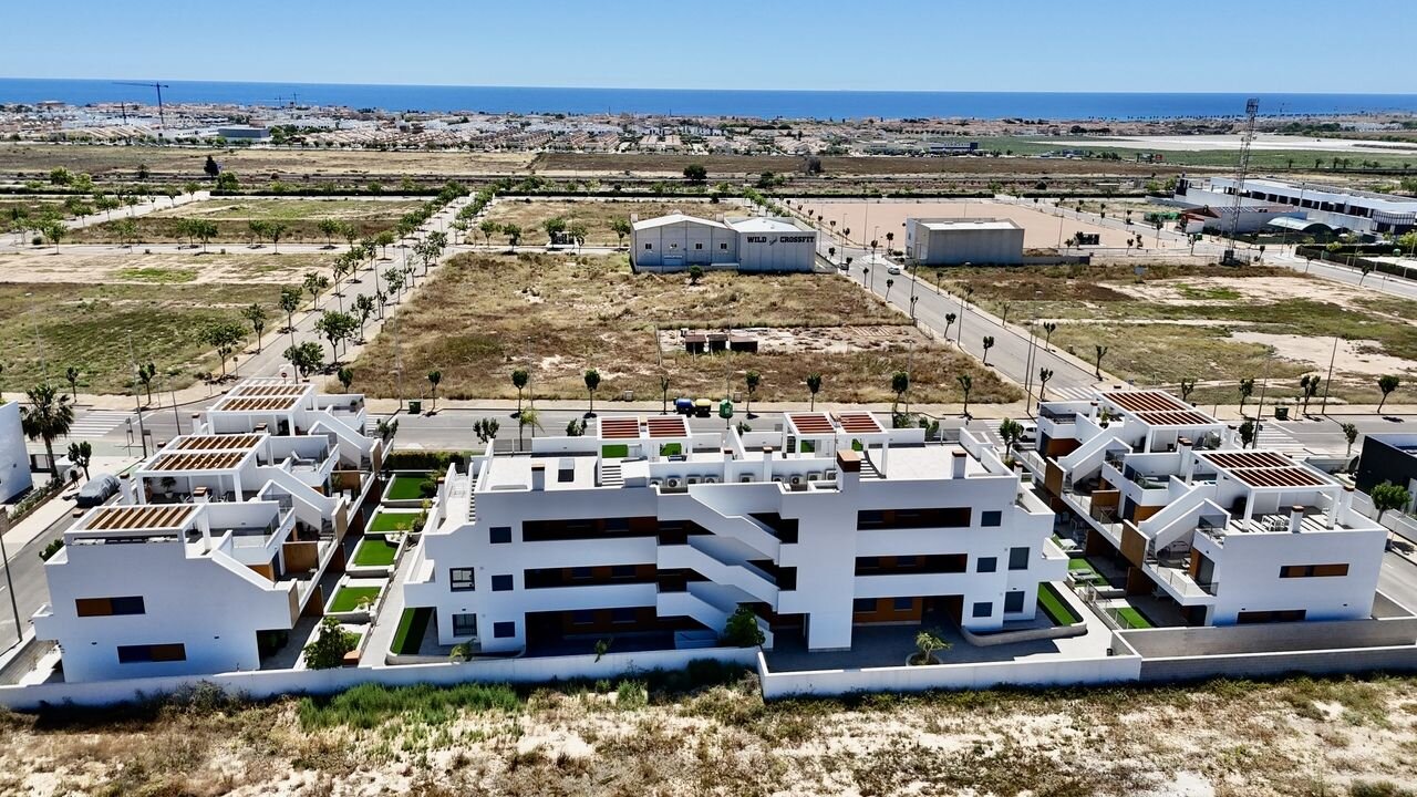 2-Bedroom Apartment in Zona Pueblo, Pilar de la Horadada - Image 2