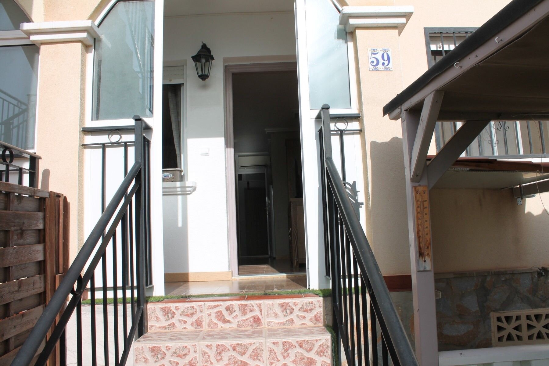 2-Bedroom Apartment in Playa Flamenca, Orihuela Costa - Image 3