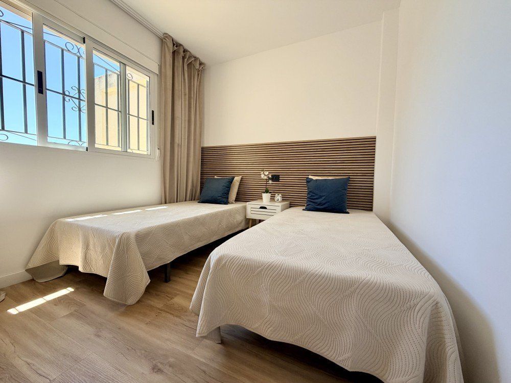 Maison de 3 Chambres à Los Balcones - Los Altos del Edén, Torrevieja - Image 3