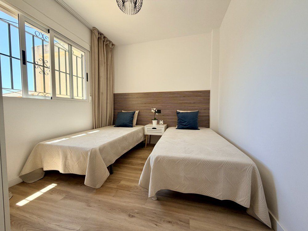 Maison de 3 Chambres à Los Balcones - Los Altos del Edén, Torrevieja - Image 4