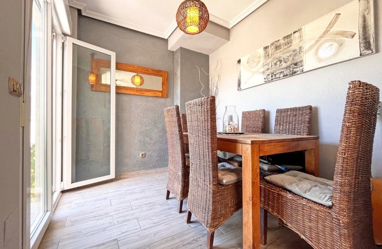 Villa met 4 Slaapkamers in La Zenia, Orihuela Costa - Image 22