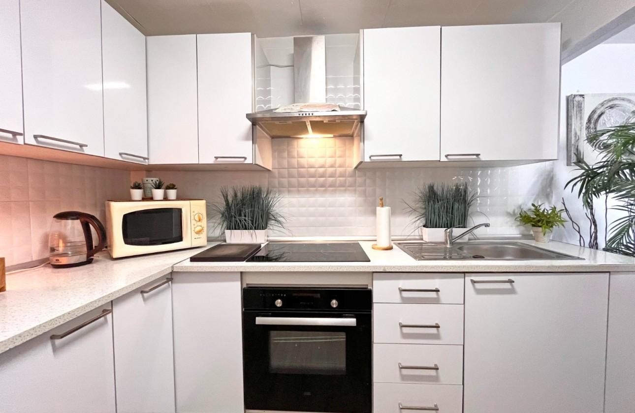 Villa met 4 Slaapkamers in La Zenia, Orihuela Costa - Image 32