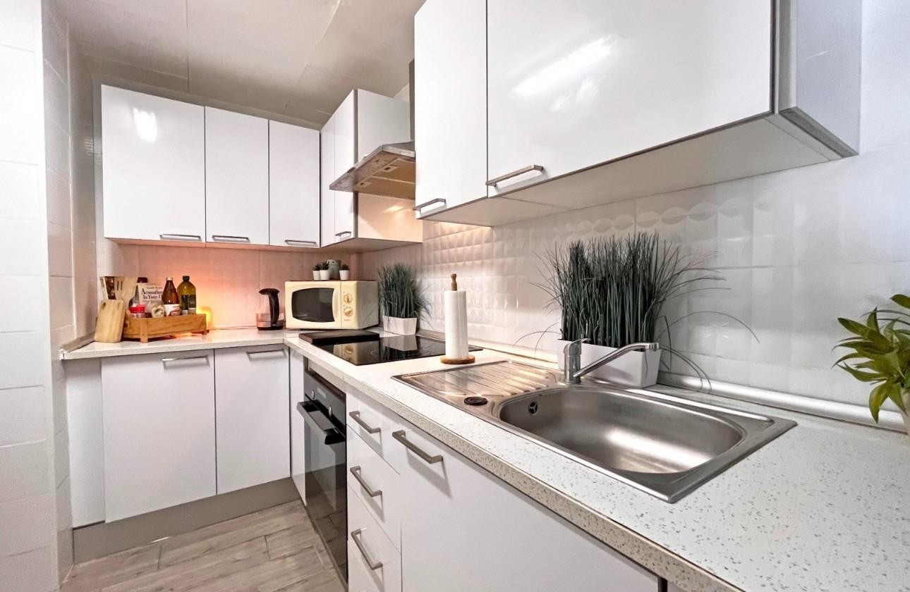 Villa met 4 Slaapkamers in La Zenia, Orihuela Costa - Image 35