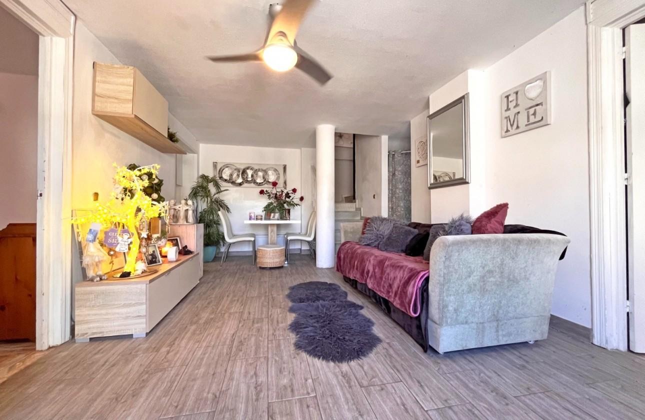 Villa met 4 Slaapkamers in La Zenia, Orihuela Costa - Image 36