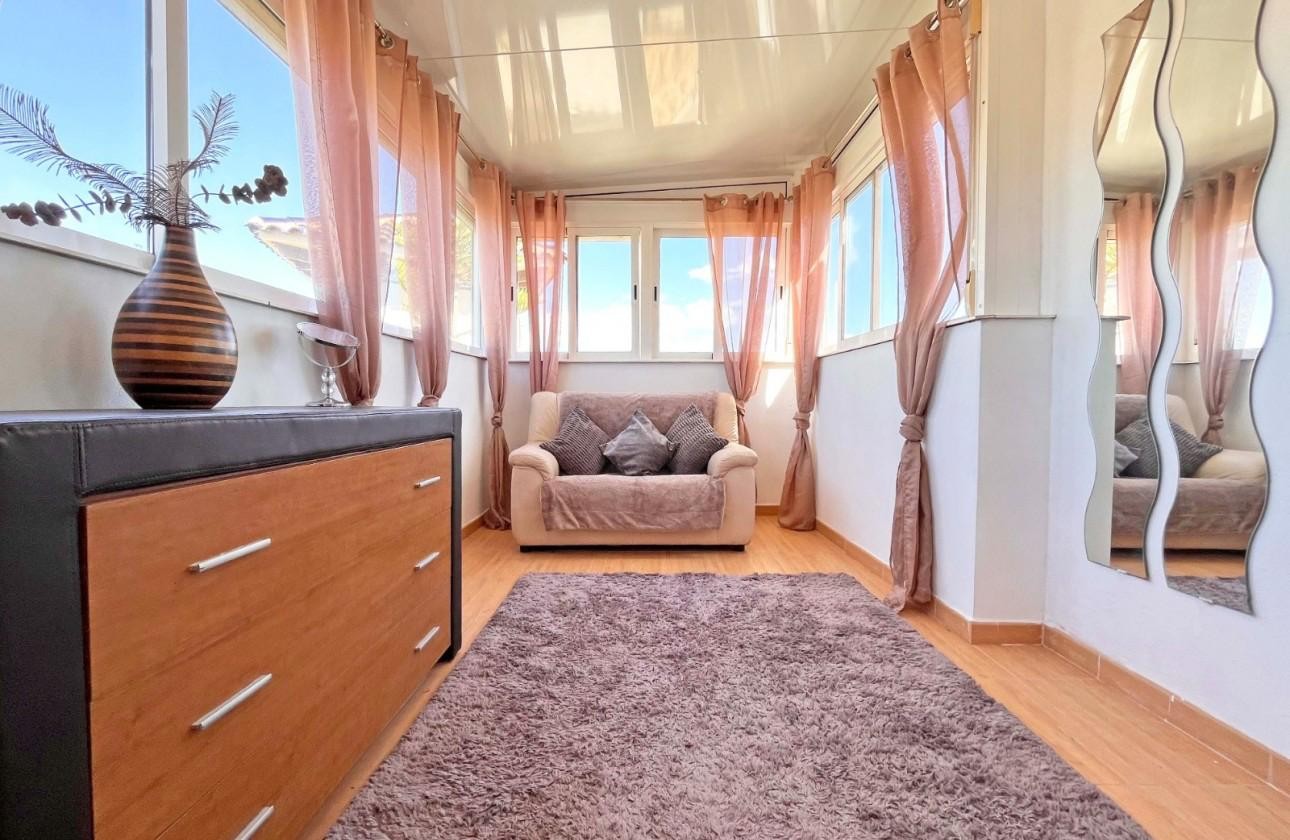 Villa met 4 Slaapkamers in La Zenia, Orihuela Costa - Image 6