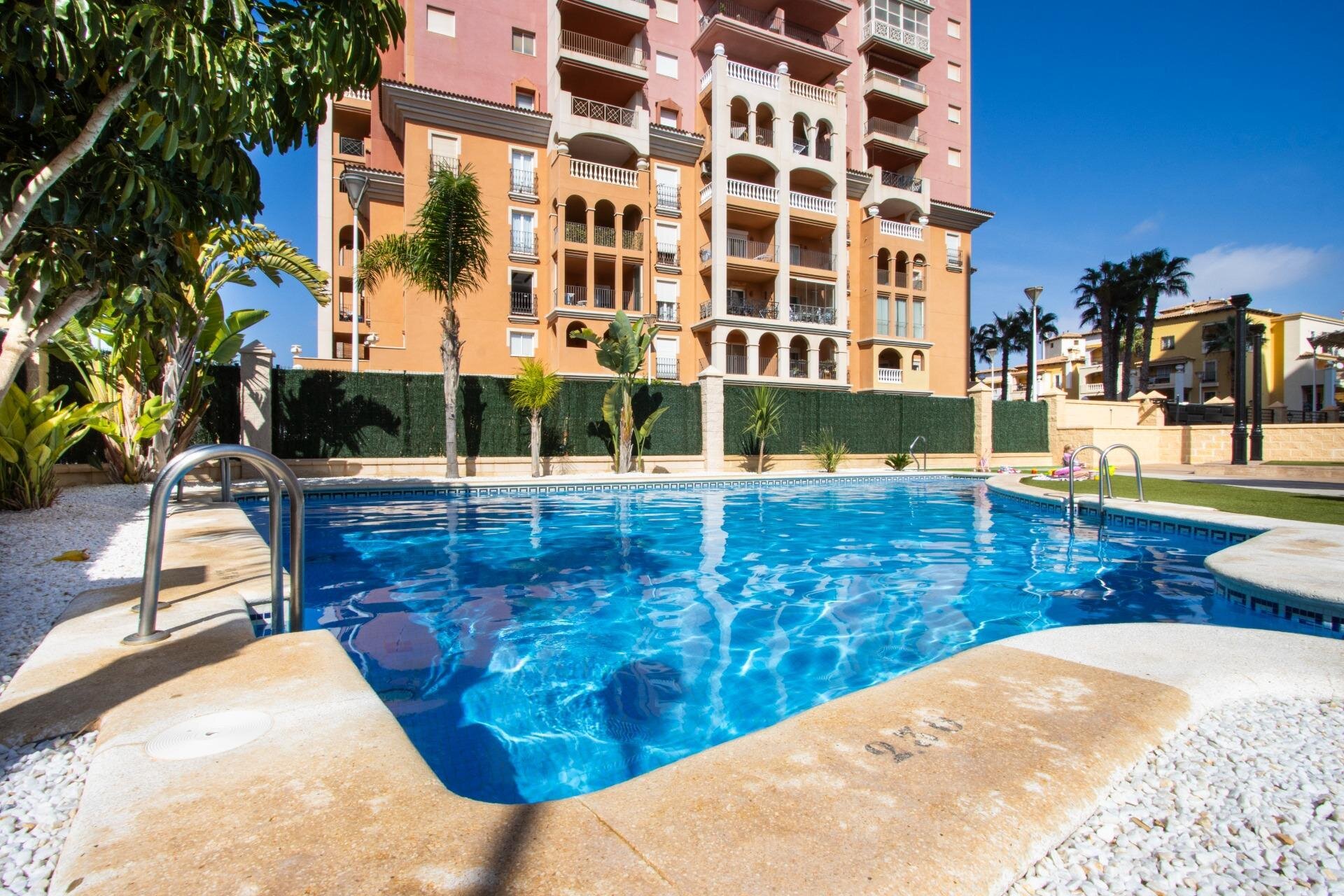 Mieszkanie z 3 Sypialniami w Los Frutales, Torrevieja - Image 2