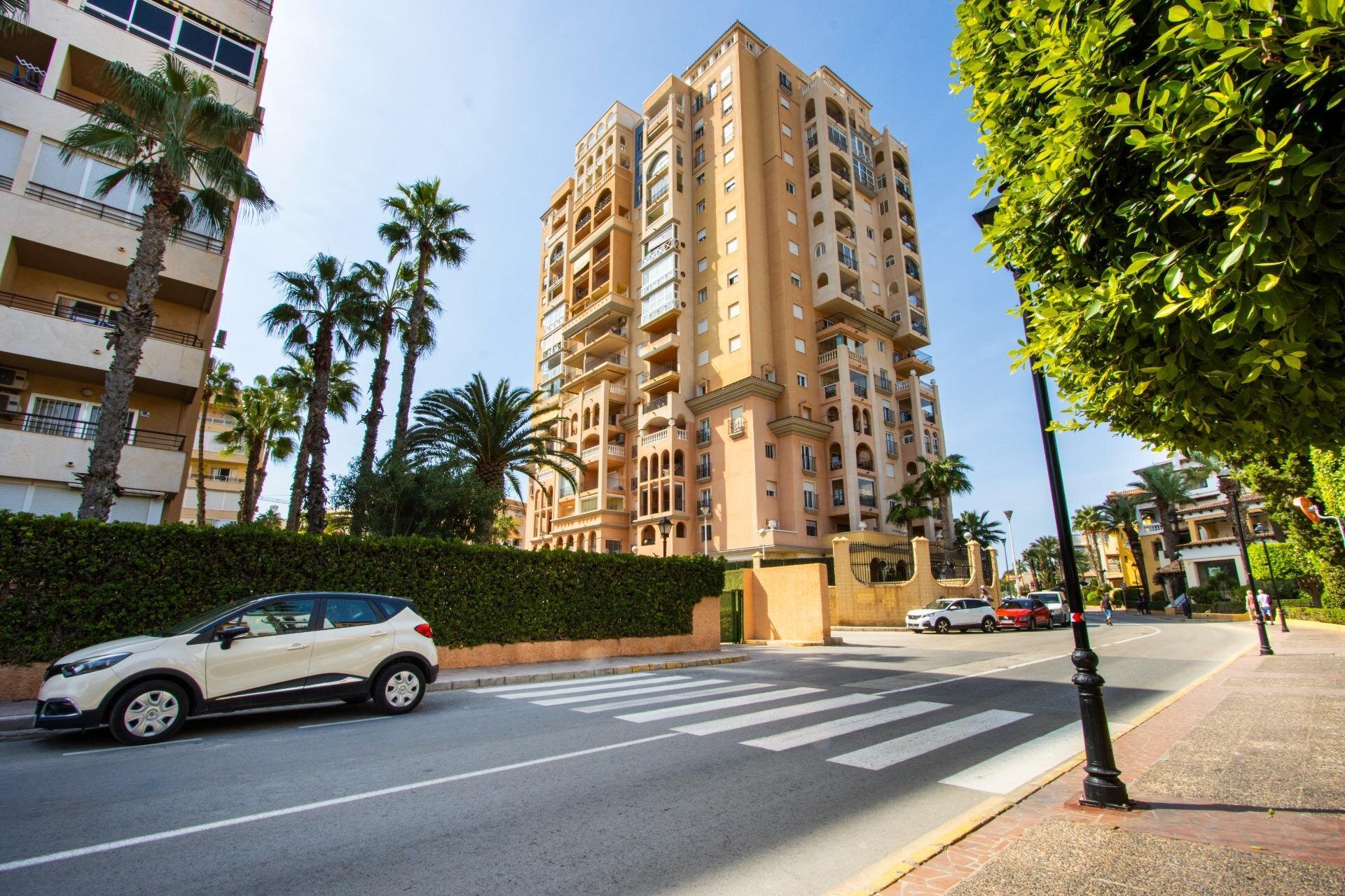 Mieszkanie z 3 Sypialniami w Los Frutales, Torrevieja - Image 3