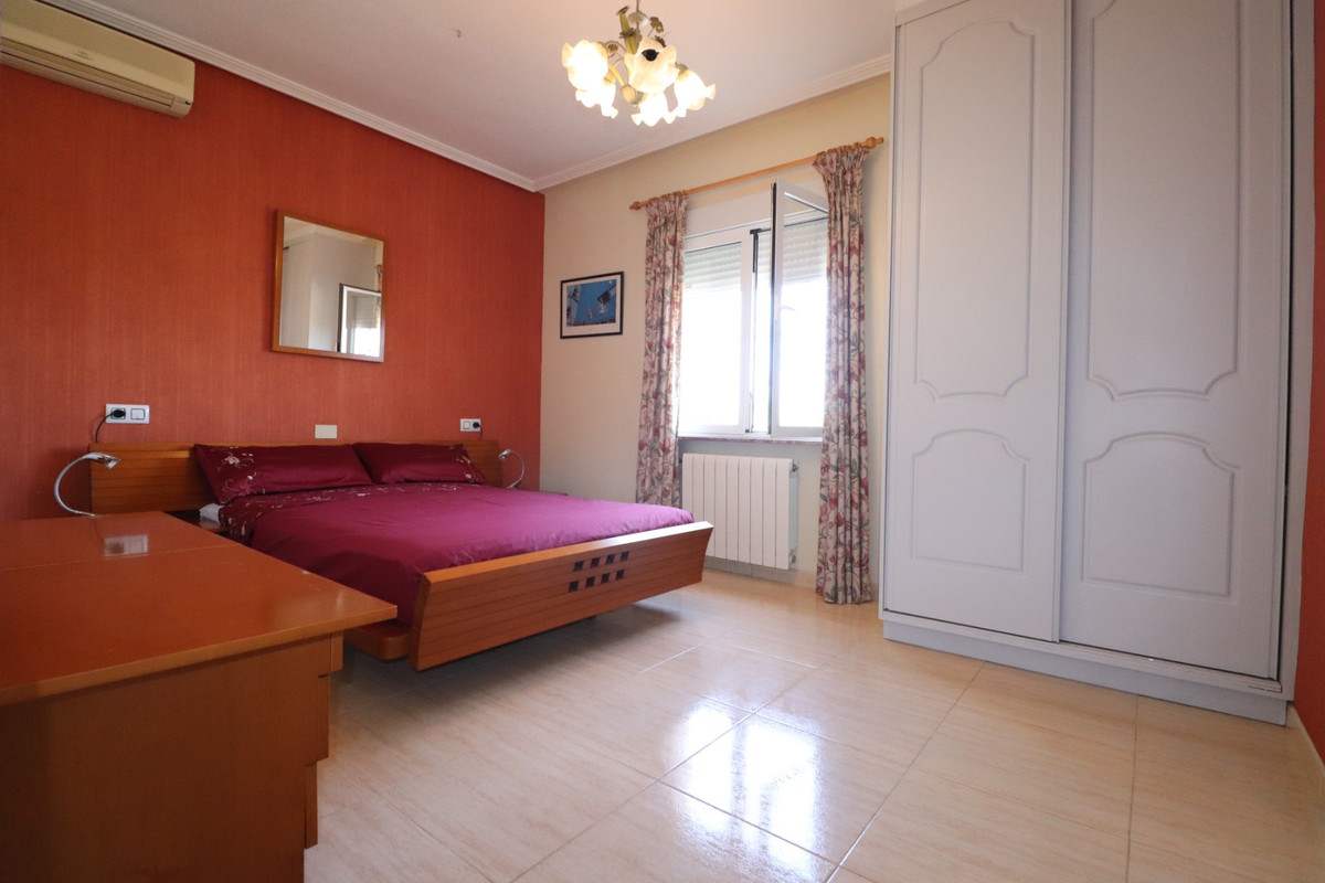 3-Bedroom Detached House in Algorfa | Sunny Casas - Cost... - Image 19