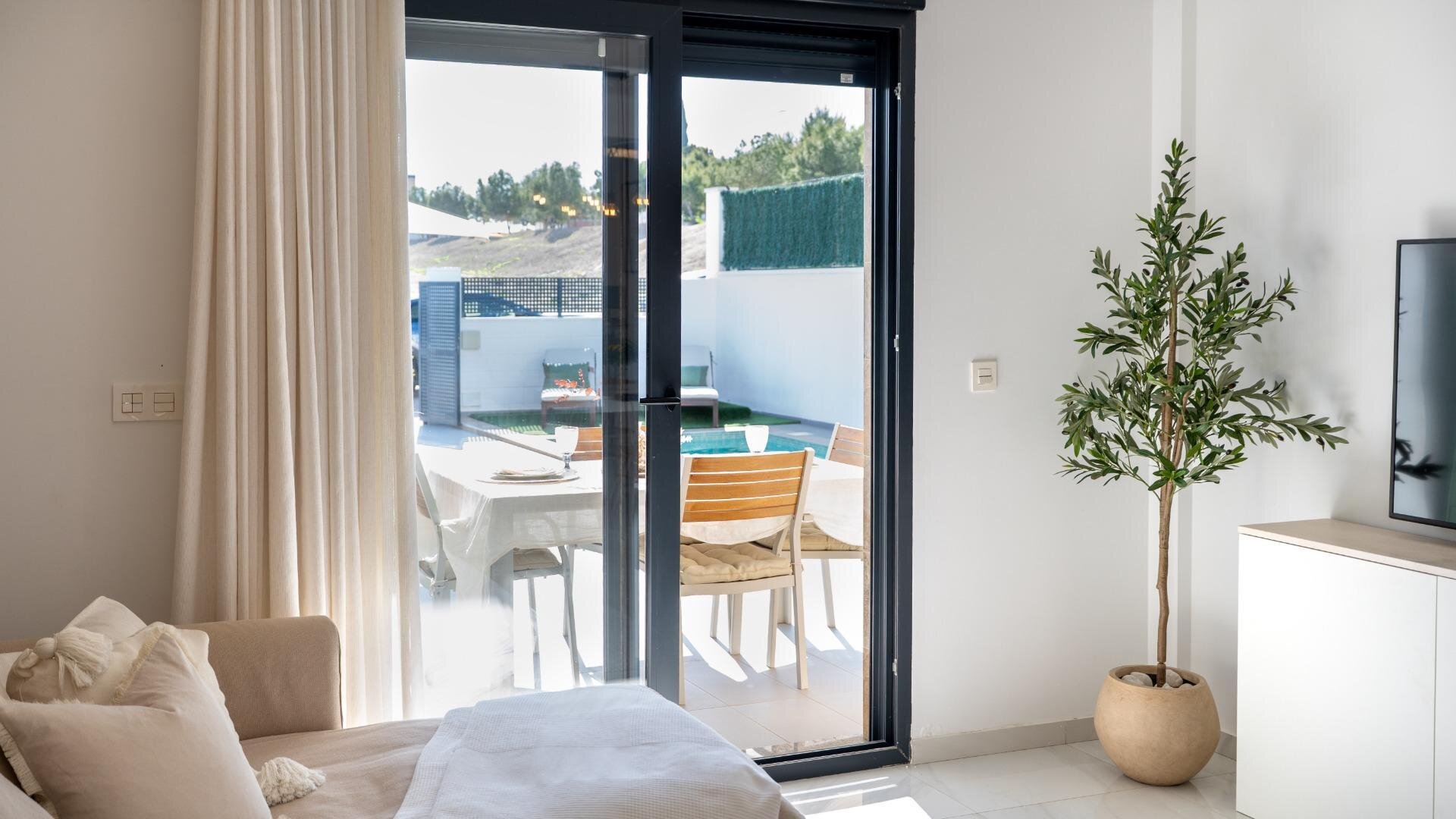 Villa de 3 Dormitorios en Comunidad Valenciana, Bigastro - Image 32