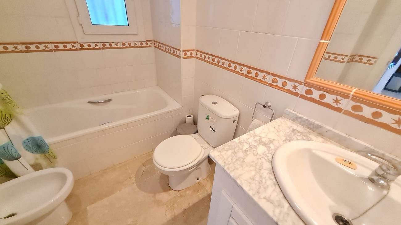2-Bedroom Apartment in Las Filipinas, Orihuela Costa - Image 15