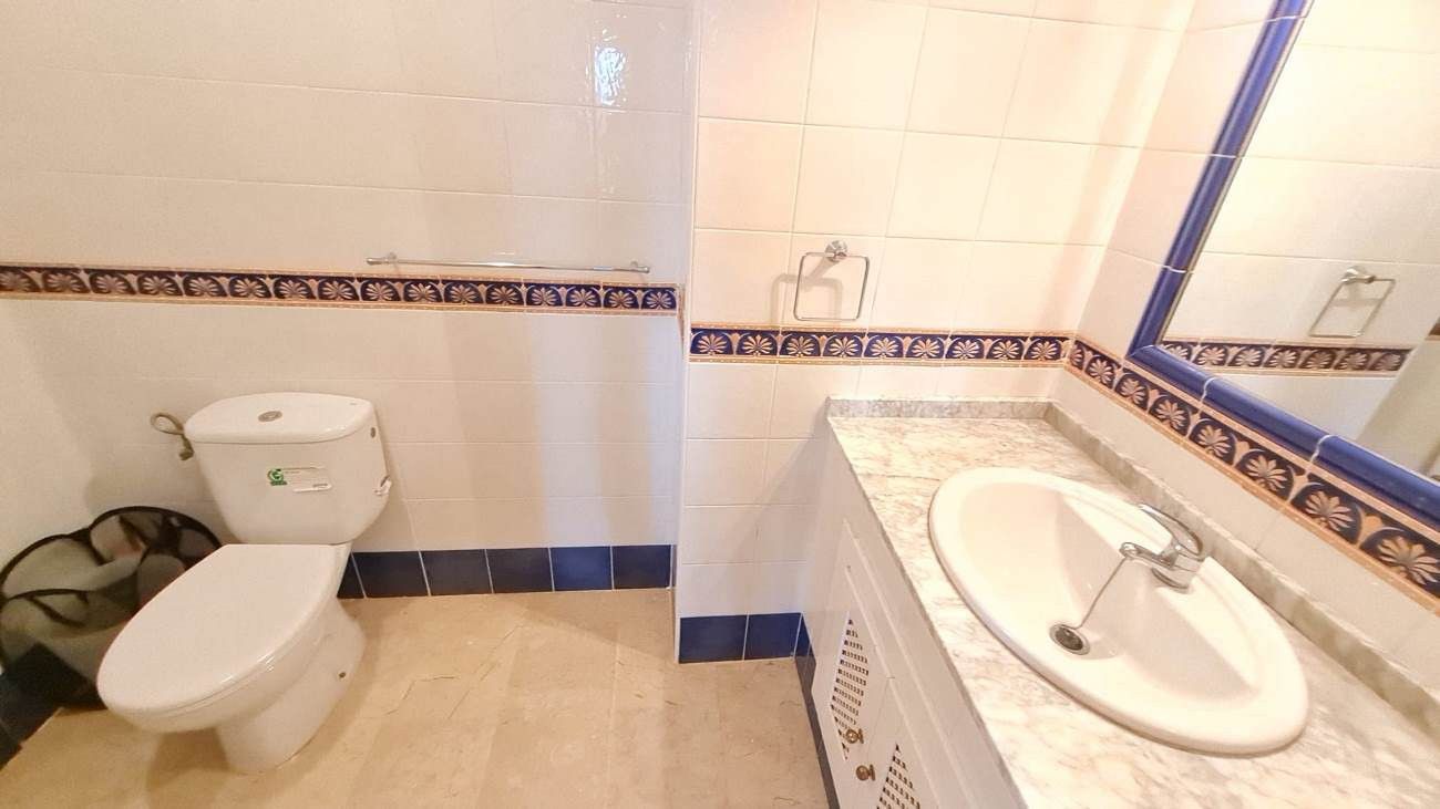2-Bedroom Apartment in Las Filipinas, Orihuela Costa - Image 17