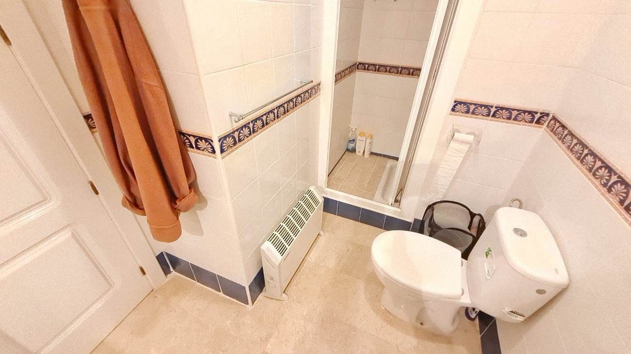 2-Bedroom Apartment in Las Filipinas, Orihuela Costa - Image 18