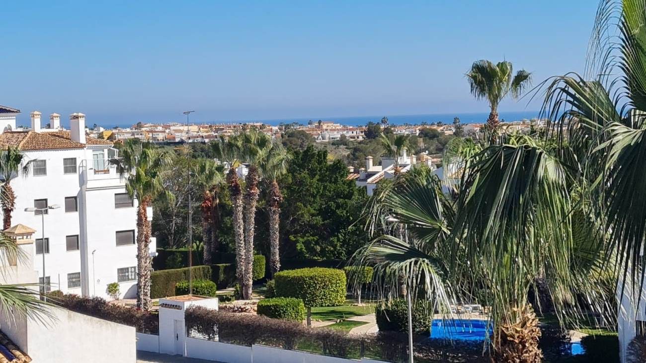 2-Bedroom Apartment in Las Filipinas, Orihuela Costa - Image 23