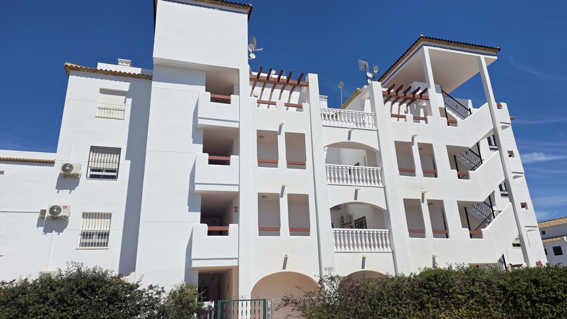2-Bedroom Apartment in Las Filipinas, Orihuela Costa - Image 26