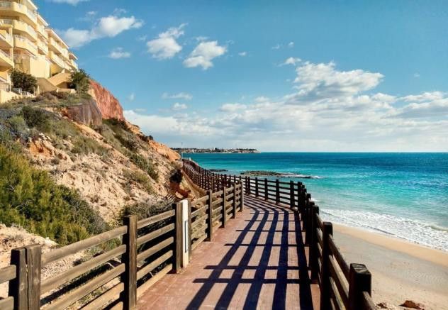 2-Bedroom Apartment in Las Filipinas, Orihuela Costa - Image 33