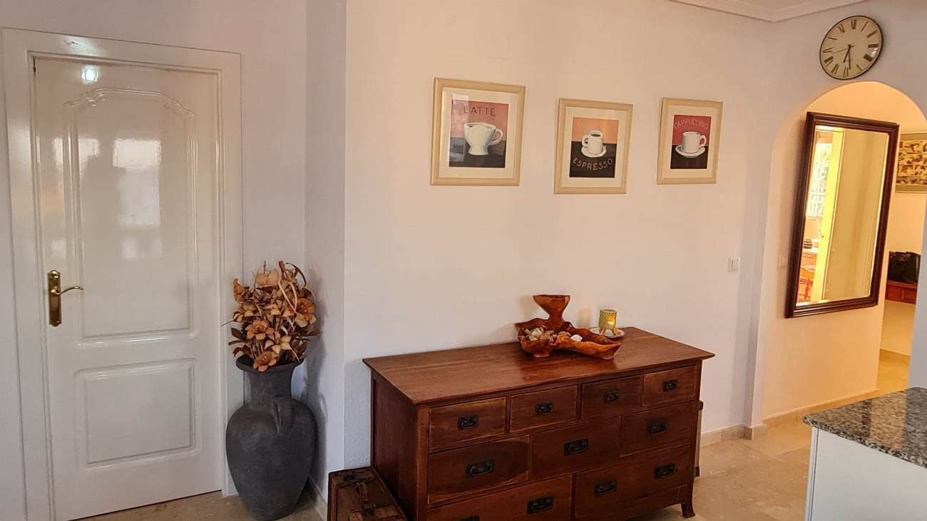 2-Bedroom Apartment in Las Filipinas, Orihuela Costa - Image 9