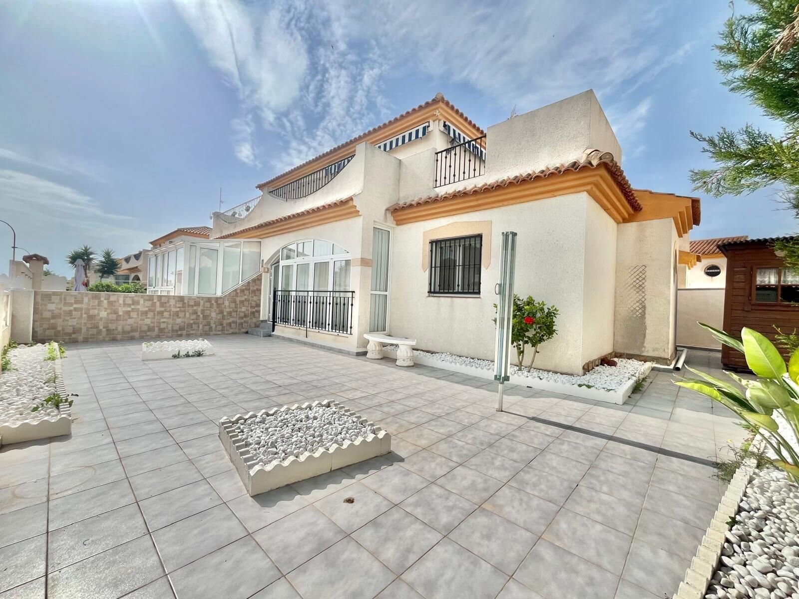 3-Bedroom Apartment in Playa Flamenca, Orihuela Costa - Image 1