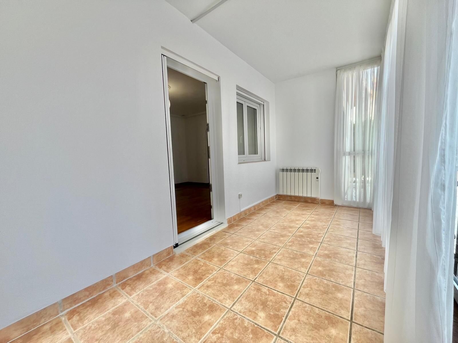 3-Bedroom Apartment in Playa Flamenca, Orihuela Costa - Image 10