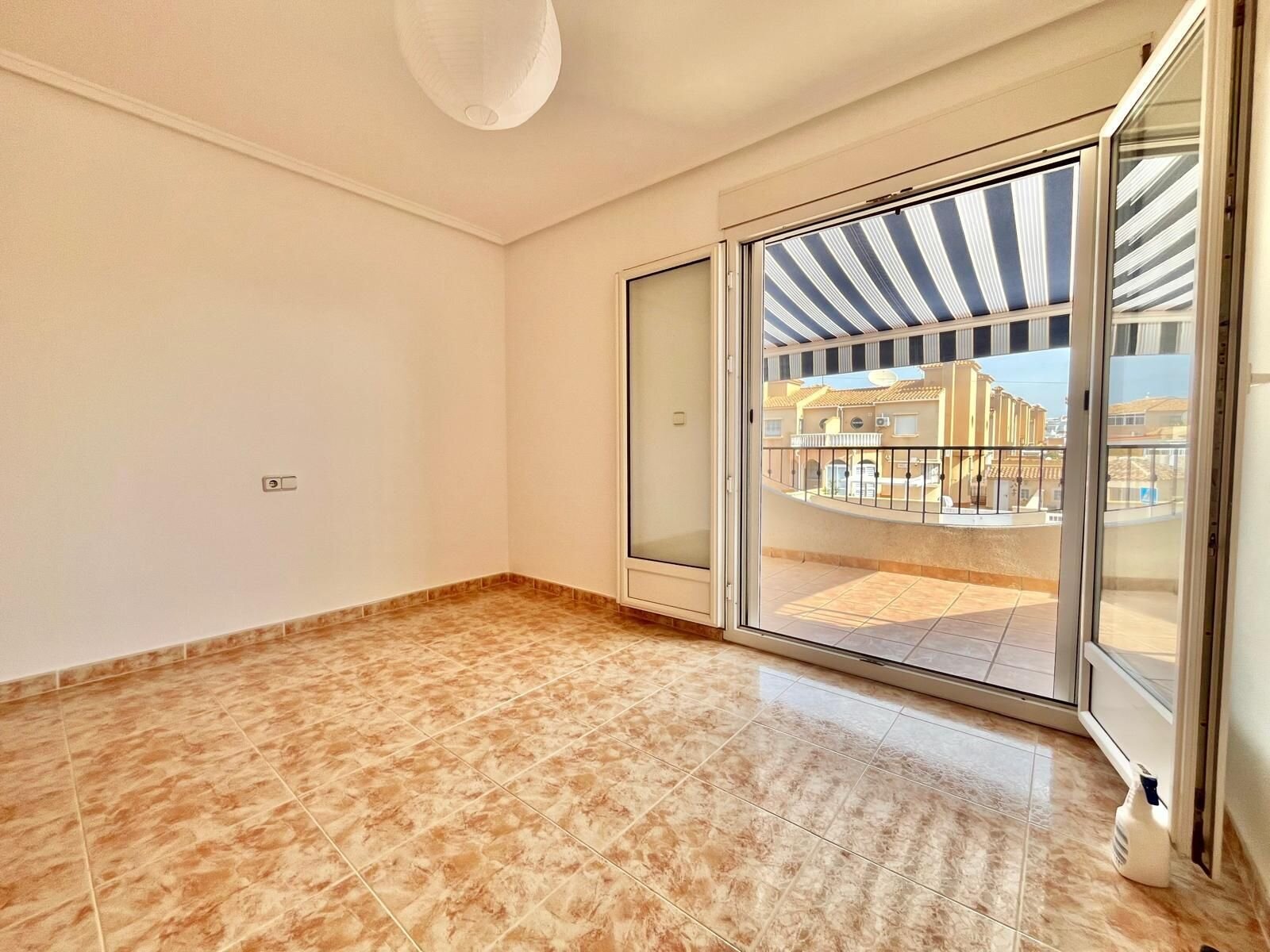 3-Bedroom Apartment in Playa Flamenca, Orihuela Costa - Image 18