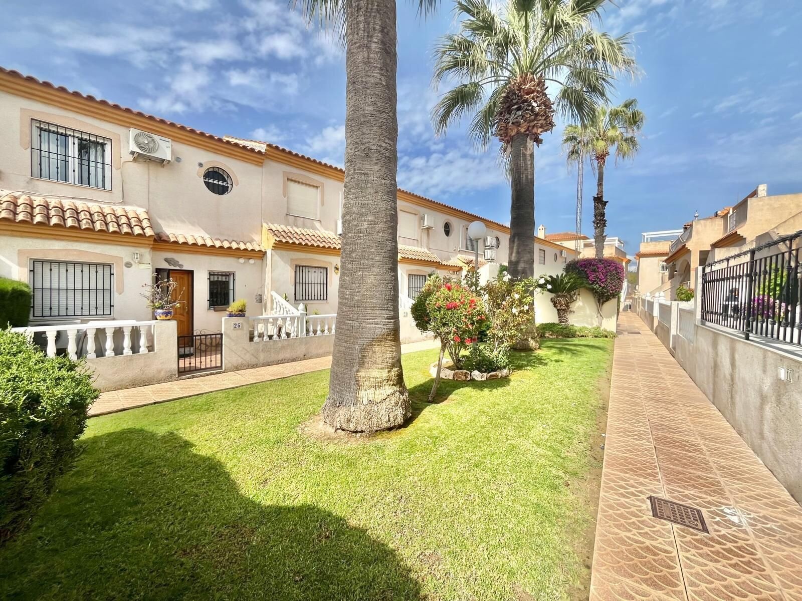 3-Bedroom Apartment in Playa Flamenca, Orihuela Costa - Image 31