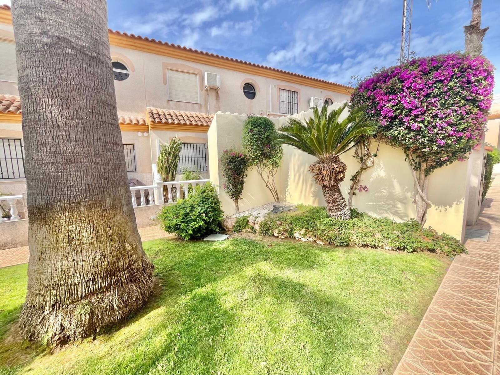 3-Bedroom Apartment in Playa Flamenca, Orihuela Costa - Image 32