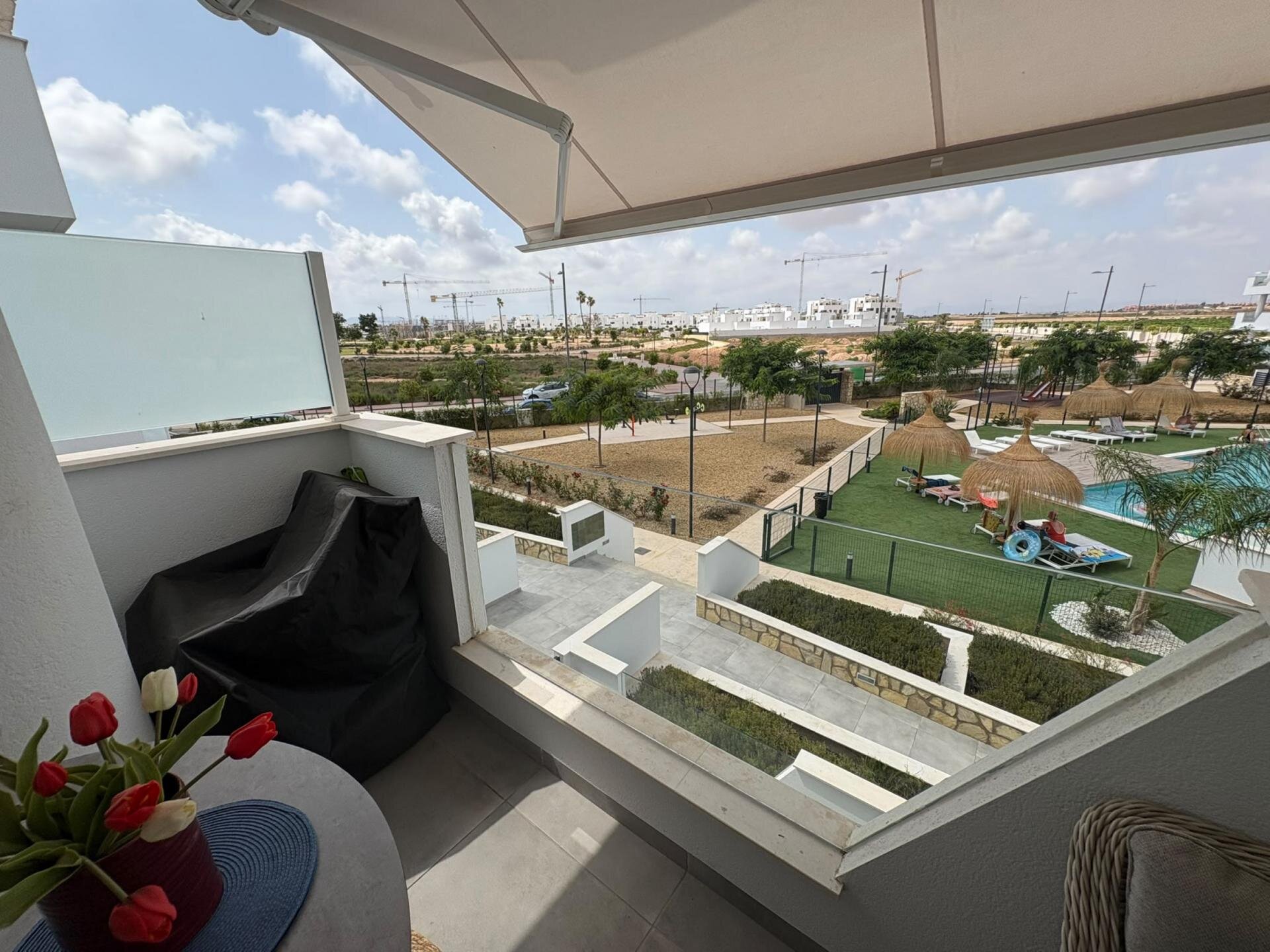 Apartamento de 2 Dormitorios en Los Alcázares - Image 11