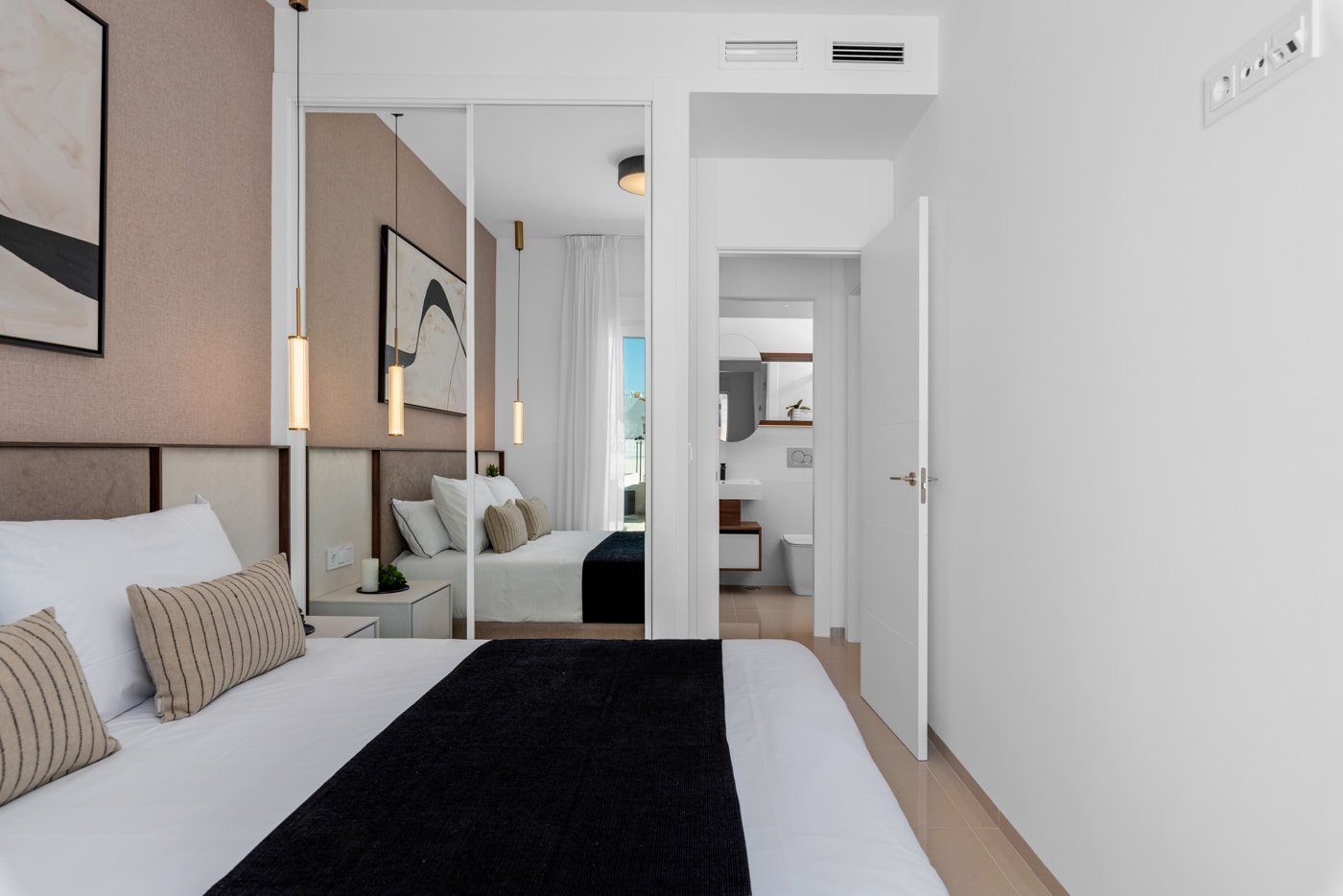 3-Bedroom Bungalow in Ciudad Quesada - Image 2